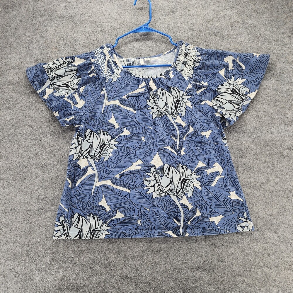 CATO Shirt Womens Medium Short Sleeve Blue Floral
